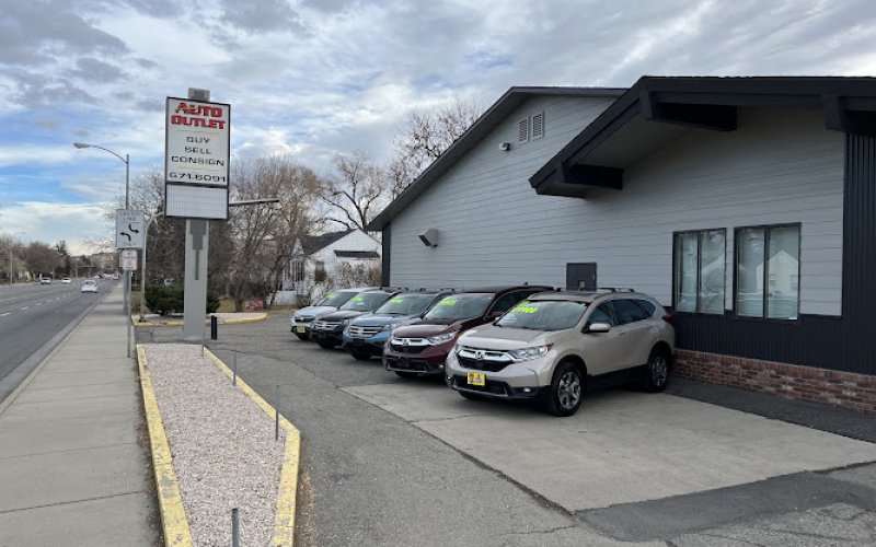 Auto Outlet