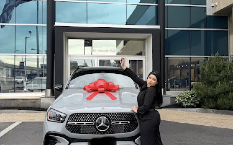 Mercedes-Benz of Boston — Mercedes-Benz dealer in Cambridge