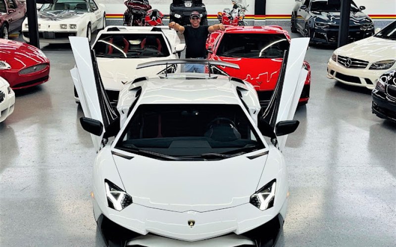 Monti's Auto Center — Car dealer in Cincinnati