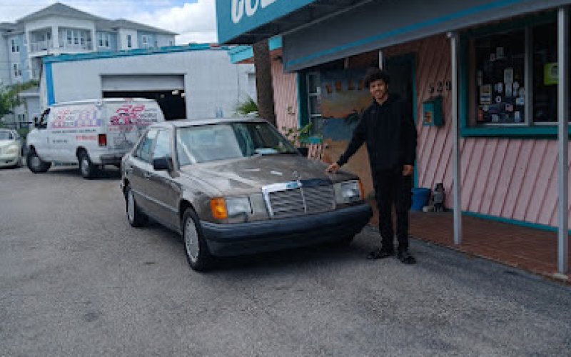 PJ's Auto World, Inc. — Used car dealer in Clearwater