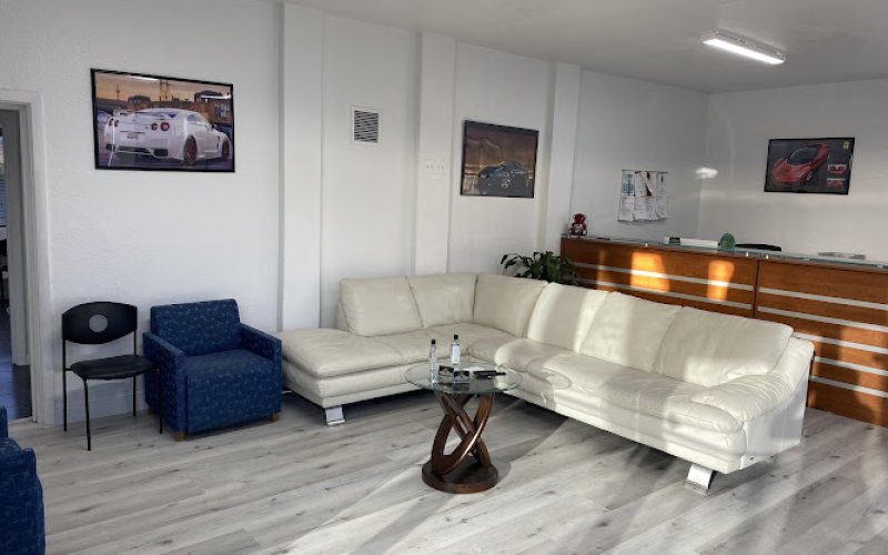 H&Y Automobile Inc — Used car dealer in Hialeah
