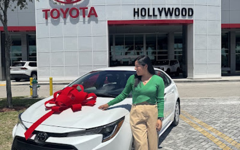 Toyota of Hollywood