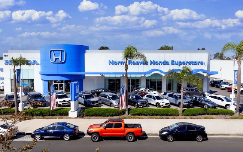 Norm Reeves Honda Superstore Huntington Beach — Car dealer in Huntington Beach