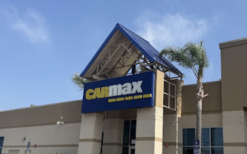 CarMax — Used car dealer in Inglewood