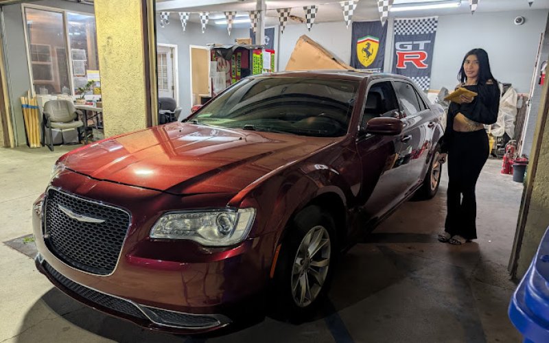 J & R Motors