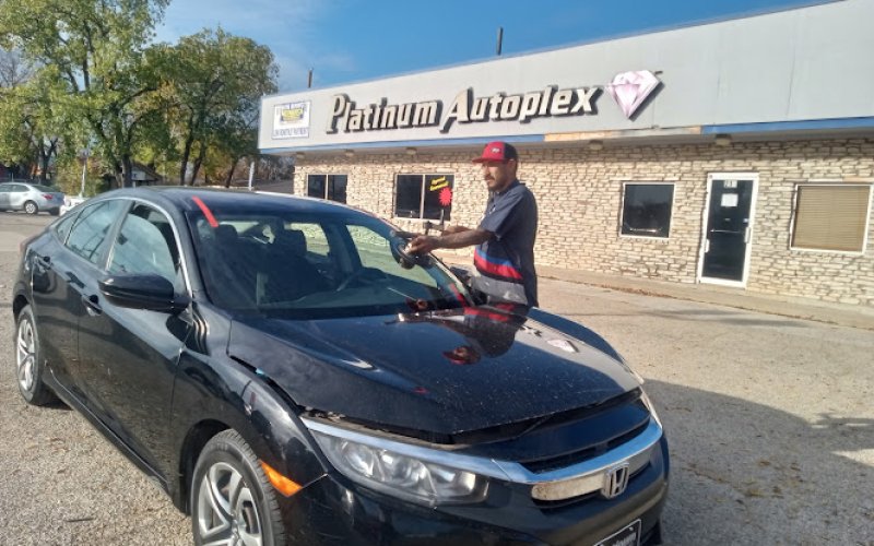 Platinum Autoplex LLC