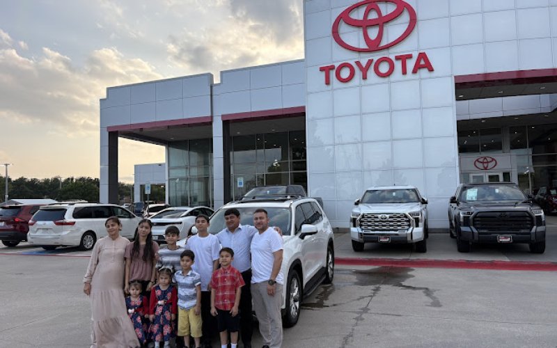 Pat Lobb Toyota of McKinney — Toyota dealer in McKinney