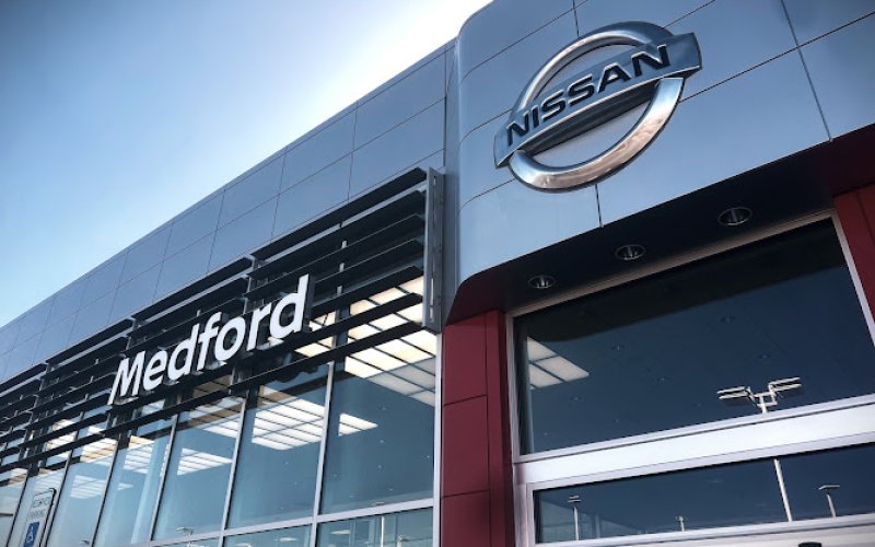 Medford Nissan — Nissan dealer in Medford