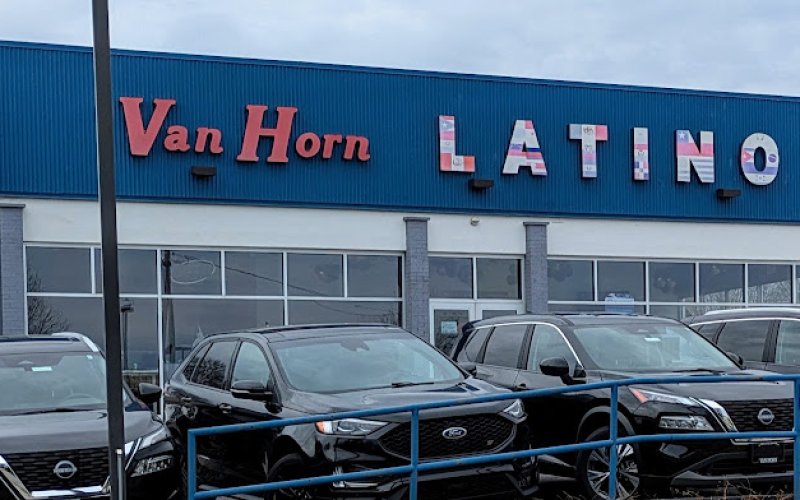 Van Horn Latino of Milwaukee — Car dealer in Milwaukee