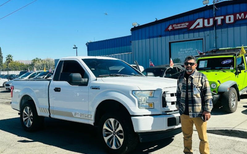 Riverside Auto Market — Car dealer in Moreno Valley