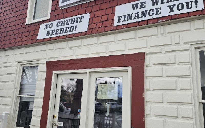 Combs Used Cars — Used car dealer in Nampa