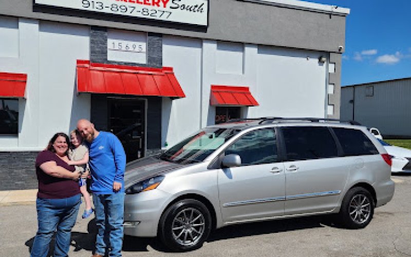 KC Car Gallery South — Used car dealer in Olathe