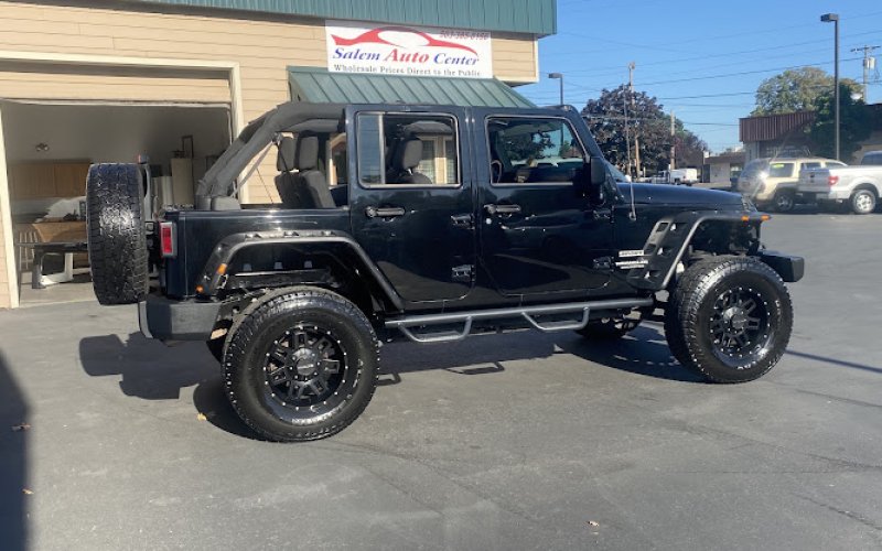 Salem Auto Center — Car dealer in Salem