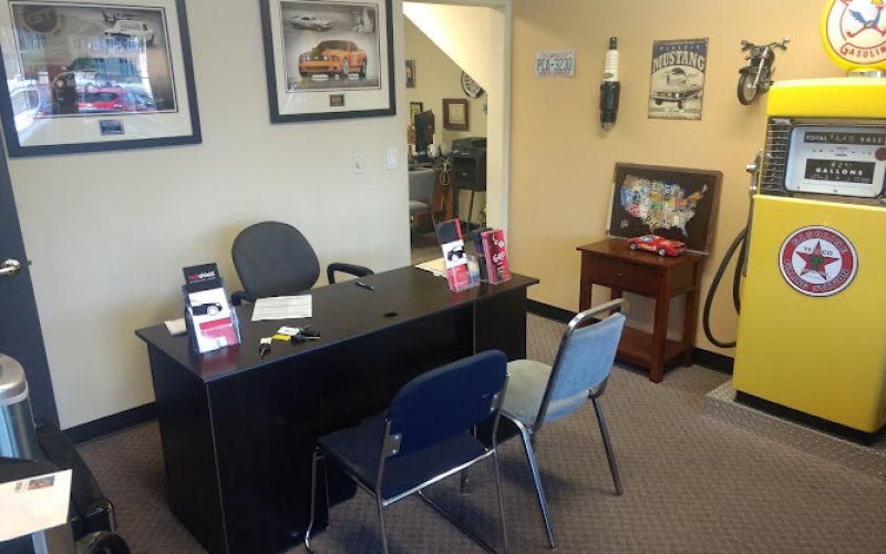 Salem Motorsports Inc — Car dealer in Salem