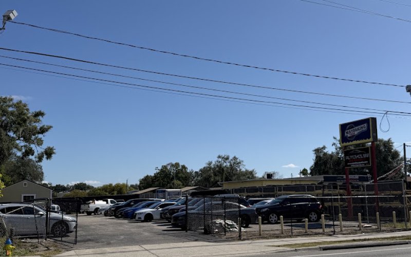 Autohouse llc — Car dealer in Tampa