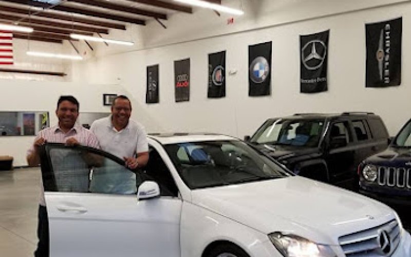 Tampa Auto Showroom — Used car dealer in Tampa